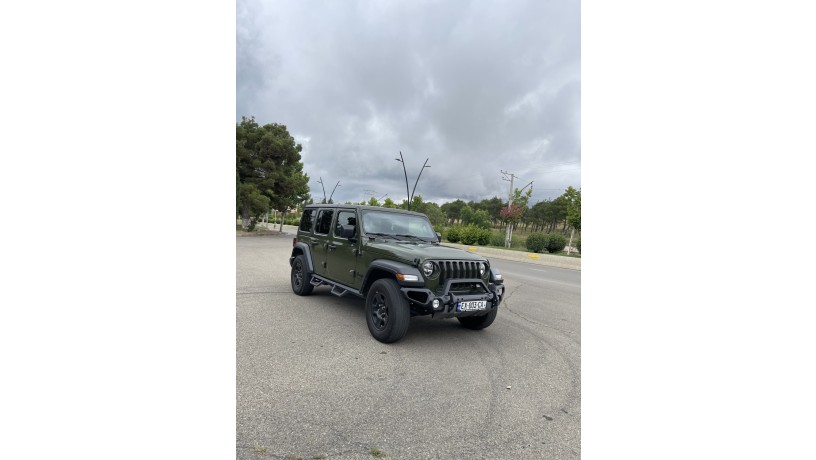 prokat-jeep-wrangler-v-tbilisi-big-1