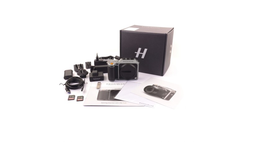 hasselblad-x1d-ii-50c-medium-format-mirrorless-camera-big-0