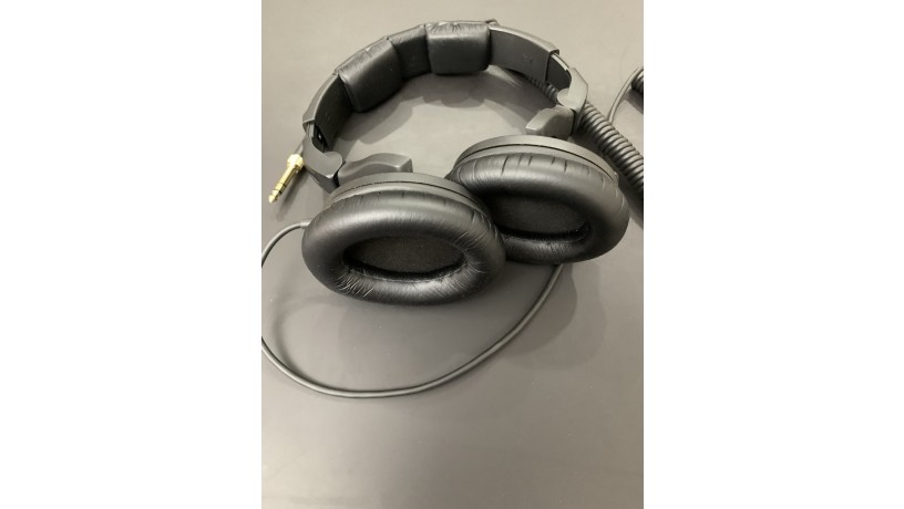 headphones-sennheiser-hd-280-pro-black-zenhaizer-hd-280-big-0