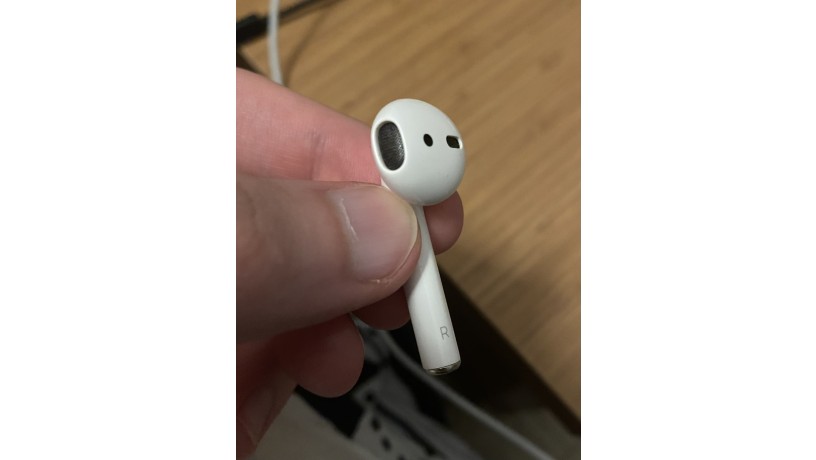 apple-airpods-2-big-3